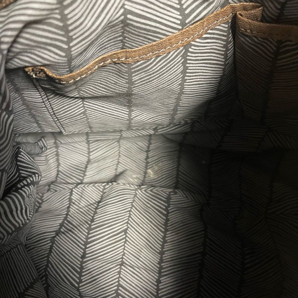 BCBGMAXAZRIA Brown & gray Hobo Shoulder bag.silver tone hardwares . - Picture 14 of 15